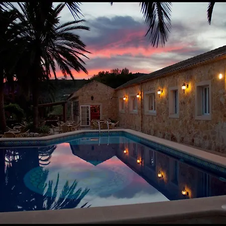 Fonda Palmeras Guest house Font de sa Cala